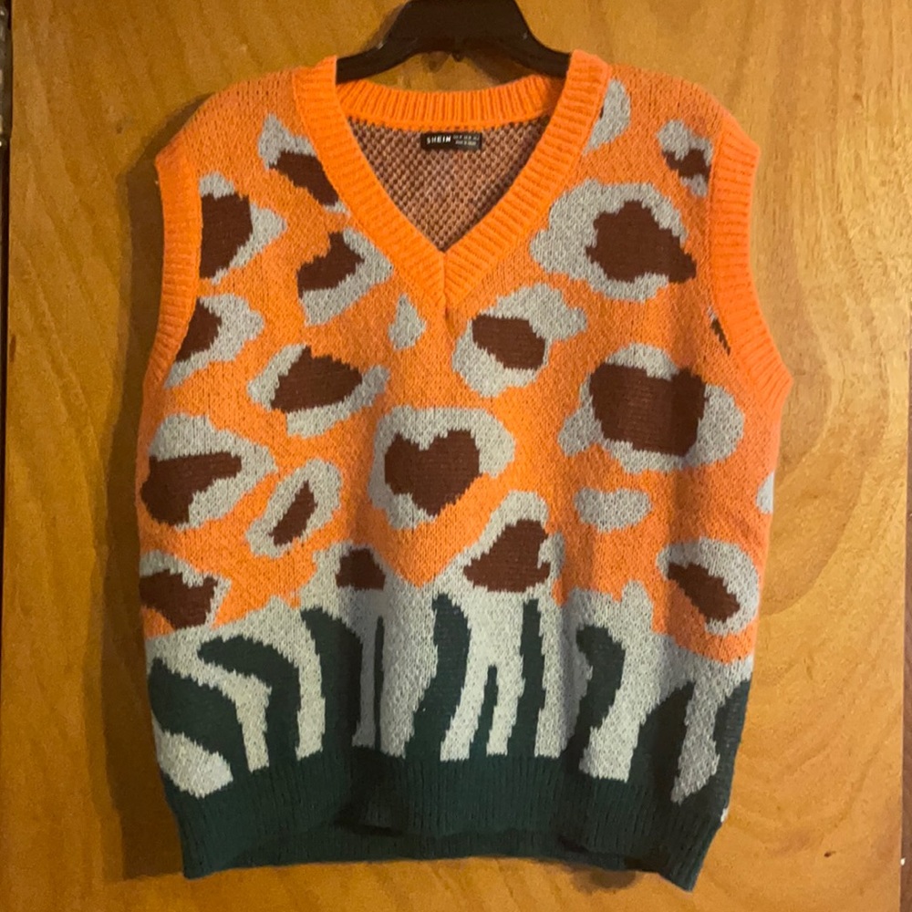 Cute sweater vest for all seasons.